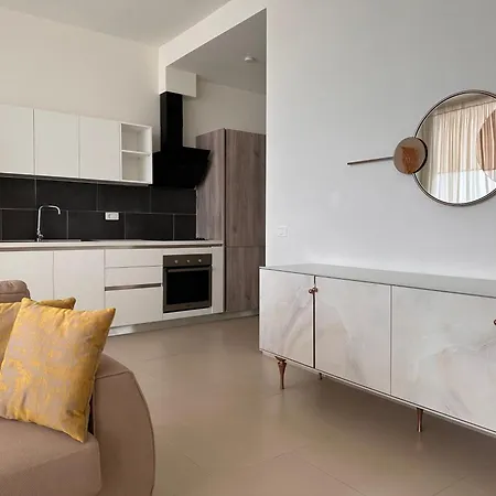 Coast Sun Kissed Terrace 1-bedroom *