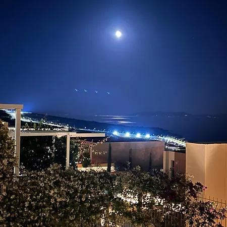 Coast Sun Kissed Terrace 1-bedroom Apartment *
