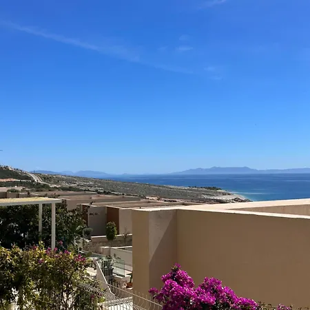 Coast Sun Terrace, 110a * Palasë
