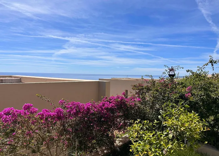 Coast Sun Kissed Terrace 110a Apartman